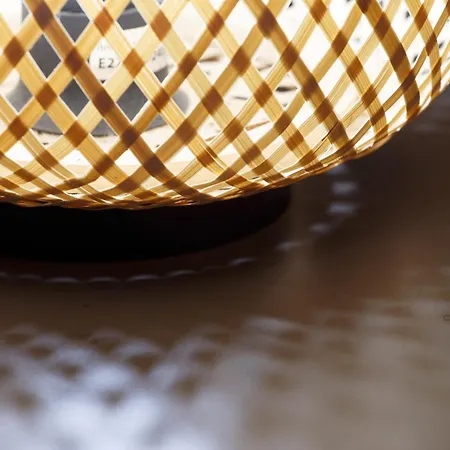 Modern 2 Bedroom With 75” Tv & Free Wi-fi * Bradford (West Yorkshire)