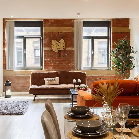 Modern 2 Bedroom With 75” Tv & Free Wi-fi Apartment Bradford (West Yorkshire)