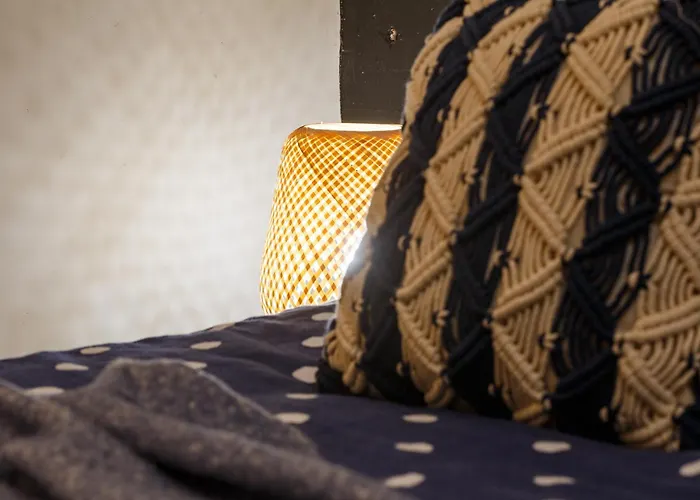 Apartment Modern 2 Bedroom With 75” Tv & Free Wi-fi Bradford (West Yorkshire)