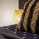 Apartament Modern 2 Bedroom With 75” Tv & Free Wi-fi Bradford (West Yorkshire)